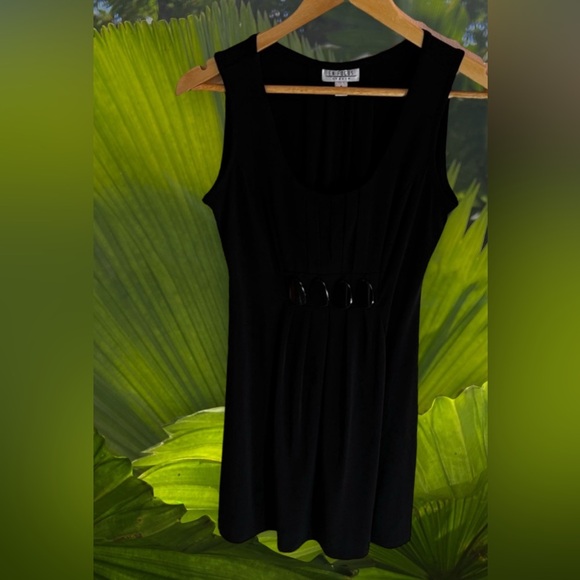 En Focus Studio Women Black Cocktail Dress size 8 with 4 black stone on waist - Picture 3 of 13